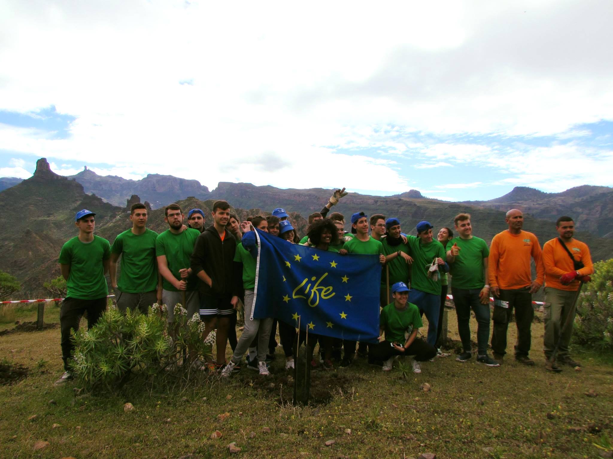 Alumnos del IES Mes y López durante la acción divulgativa.